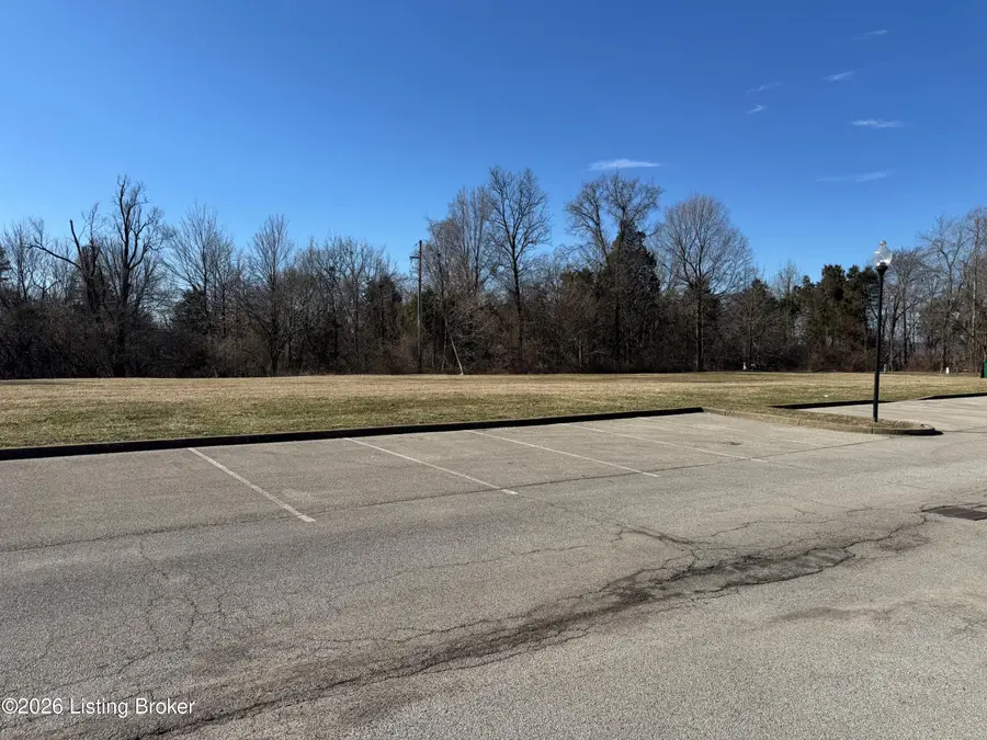 4900 Crossing Spring Way, Louisville, KY 40229 - #2