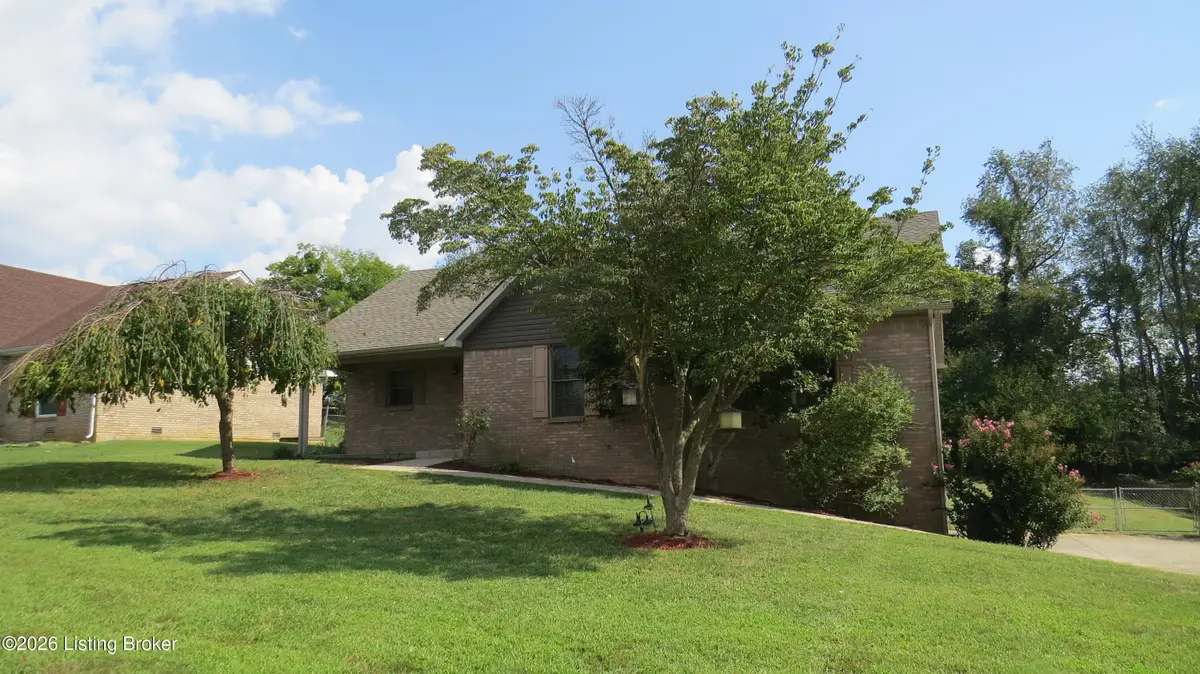323 Oakview Dr, Somerset, KY 42503 - #1