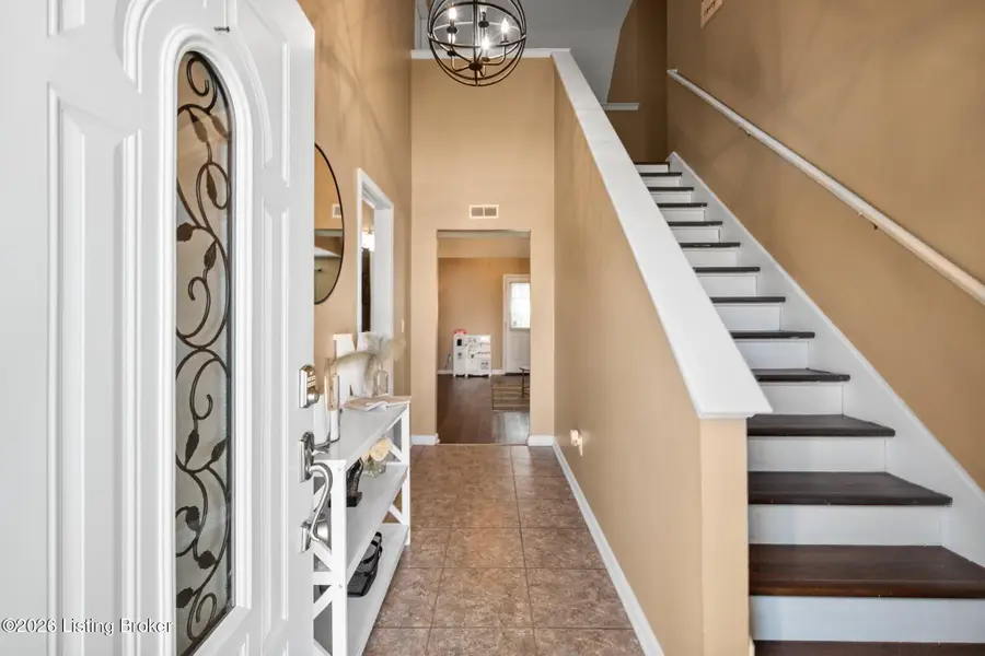 3913 Mimosa View Dr, Louisville, KY 40299 - #2