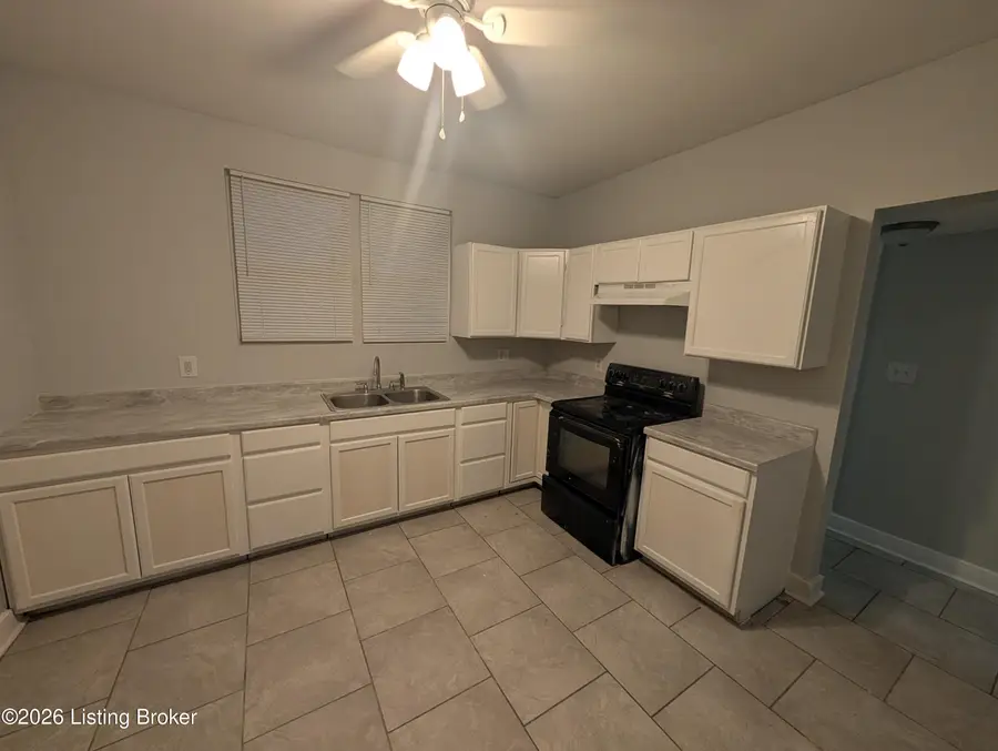 705 Iowa Ave, Louisville, KY 40208 - #2