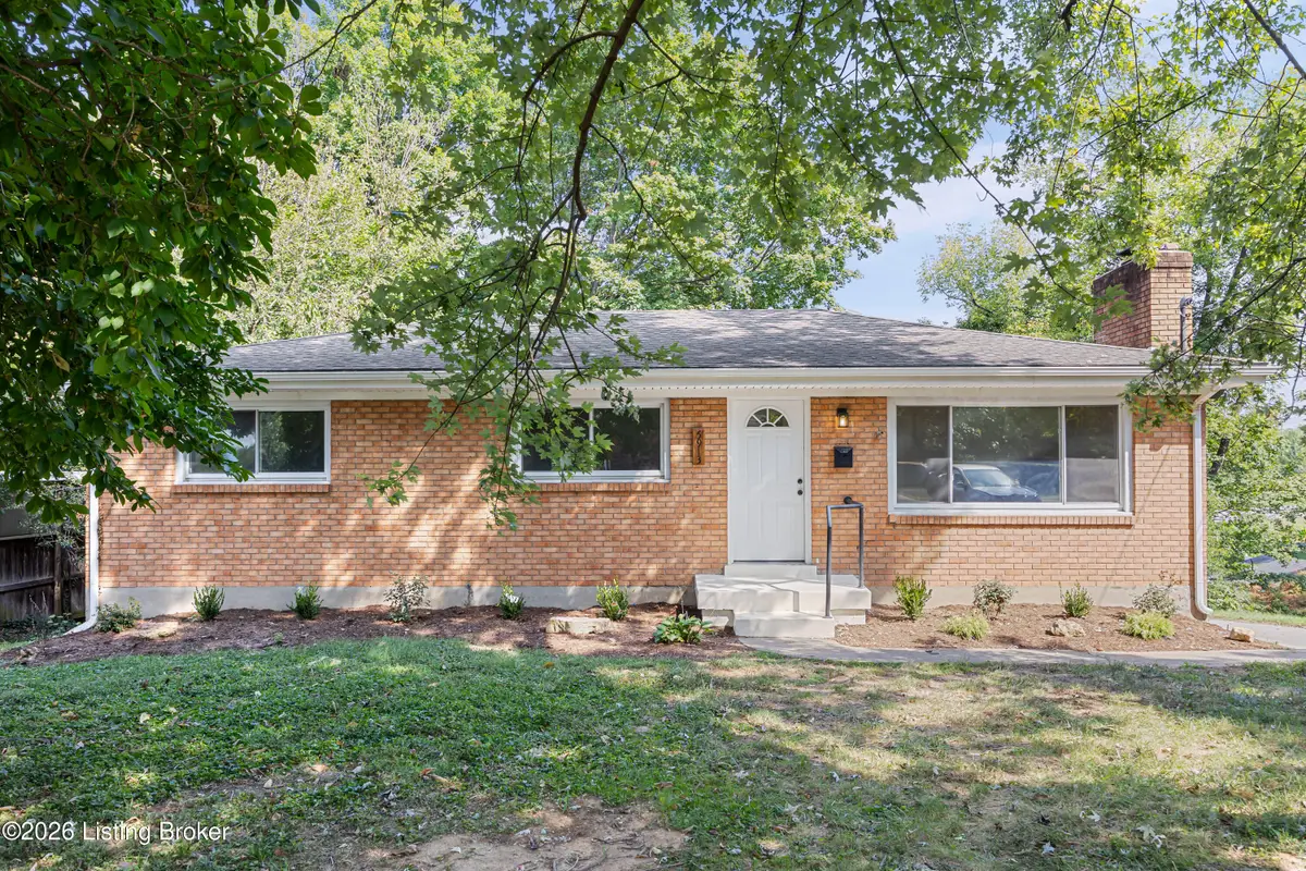5913 Colebrooke Ln, Louisville, KY 40219 - #1