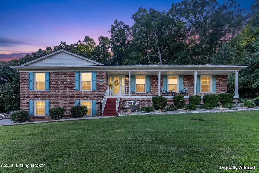 9202 Lakeridge Dr, Louisville, KY 40272 - #2