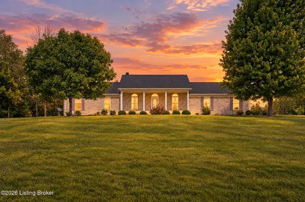 1196 Deerwood Dr, Coxs Creek, KY 40013
