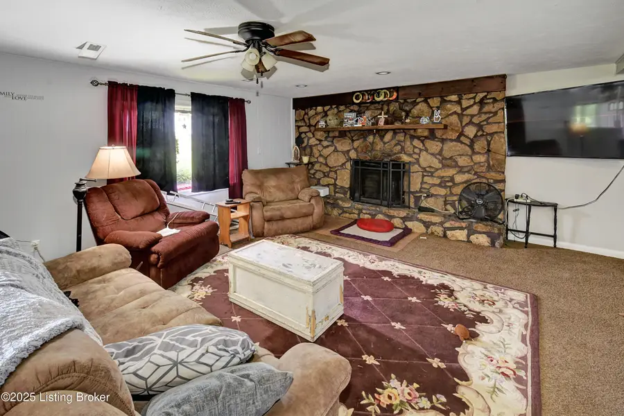 930 Fort Ave, Vine Grove, KY 40175 - #2