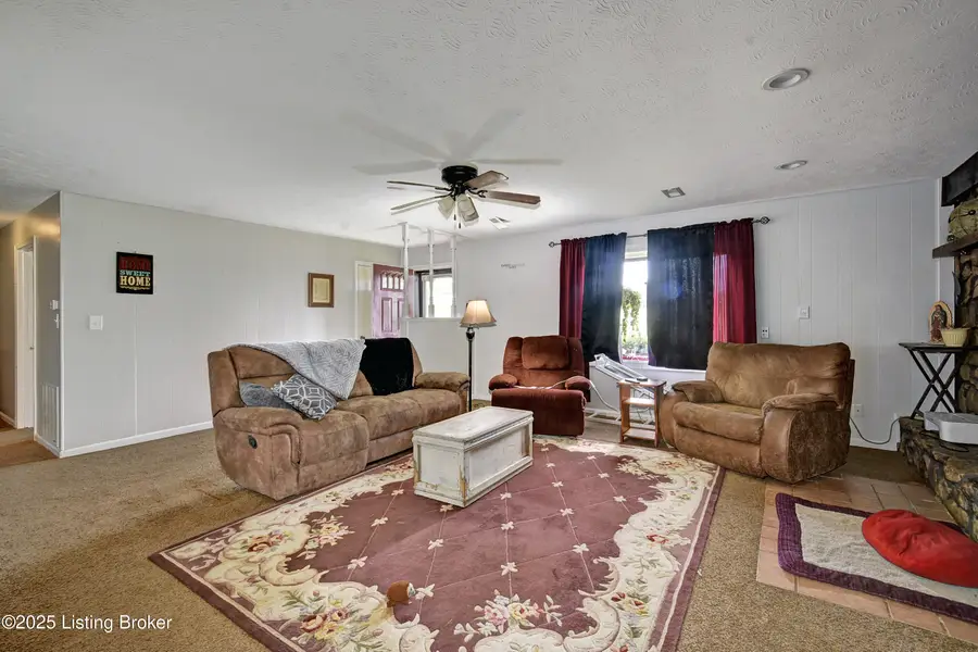 930 Fort Ave, Vine Grove, KY 40175 - #3