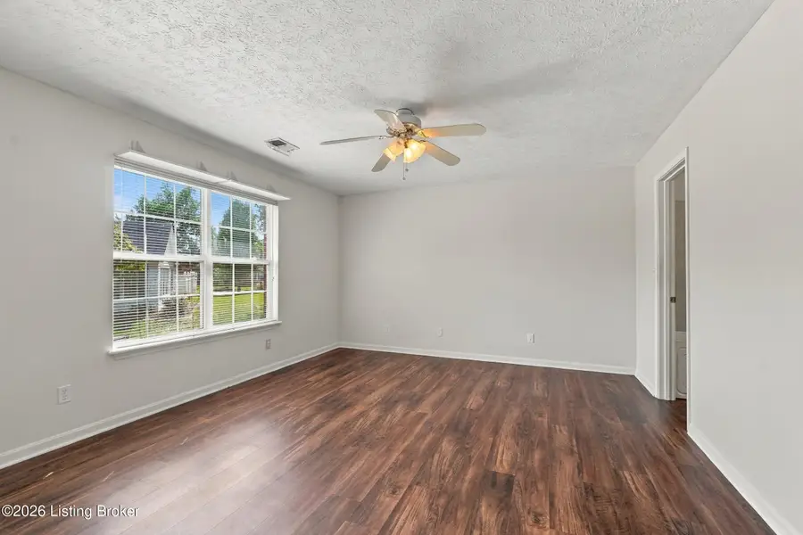 10603 Parkhurst Ct, Louisville, KY 40291 - #3