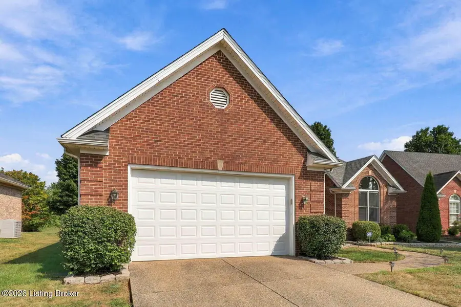 3917 Rock Bay Dr, Louisville, KY 40245 - #3