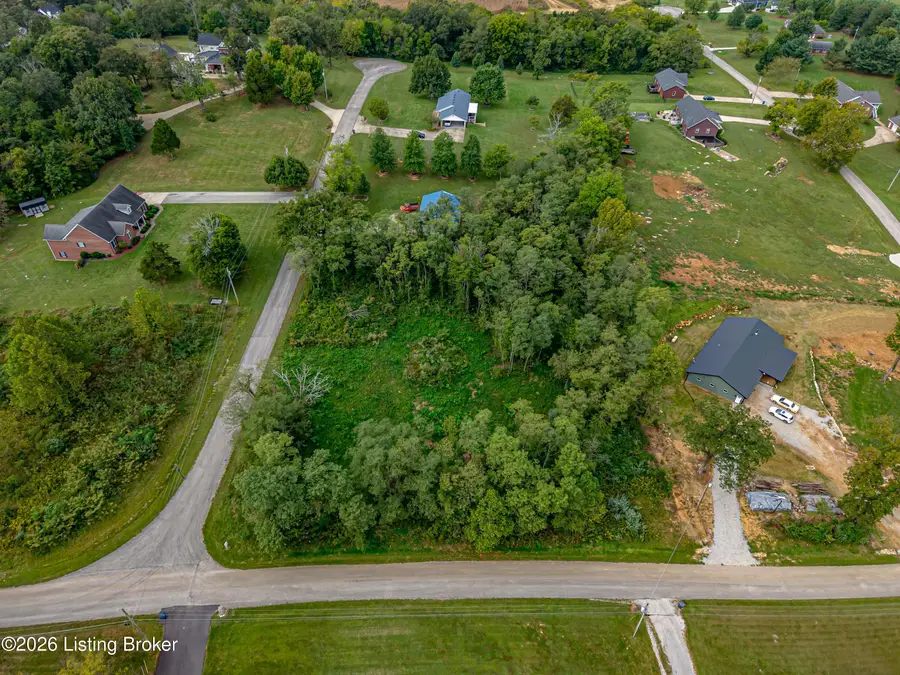 28 Freesia Ct, Brandenburg, KY 40108 - #2