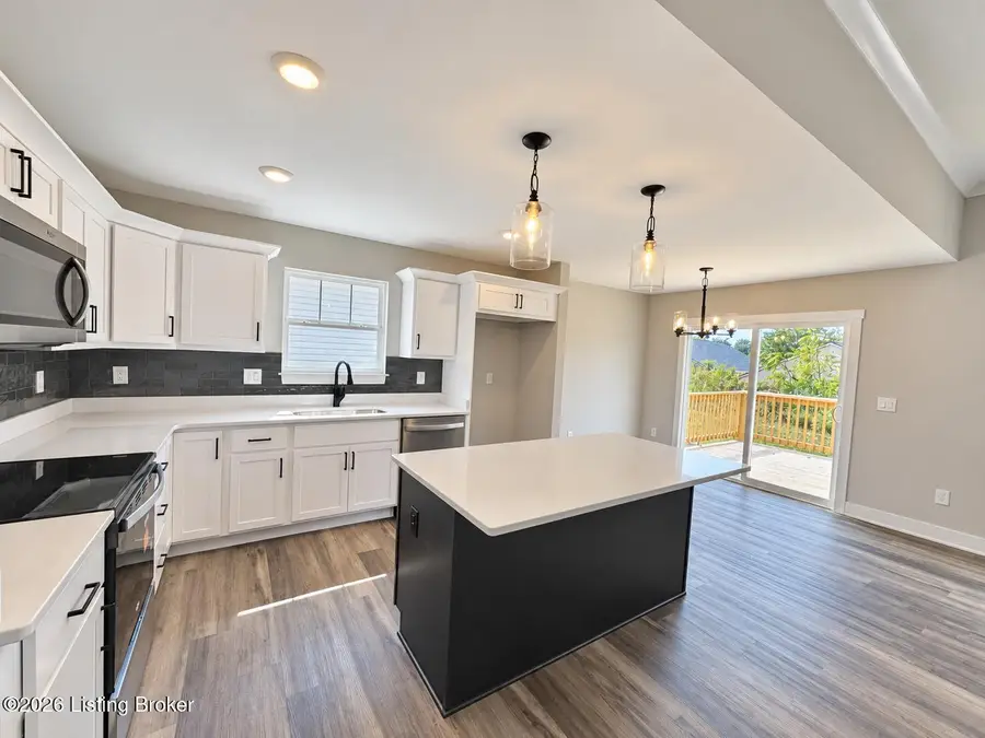 2767 Abby Wds Dr, Jeffersonville, IN 47130 - #3