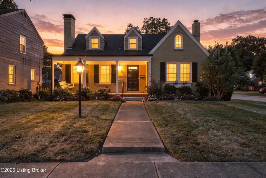 521 Oxford Pl, Louisville, KY 40207 - #3