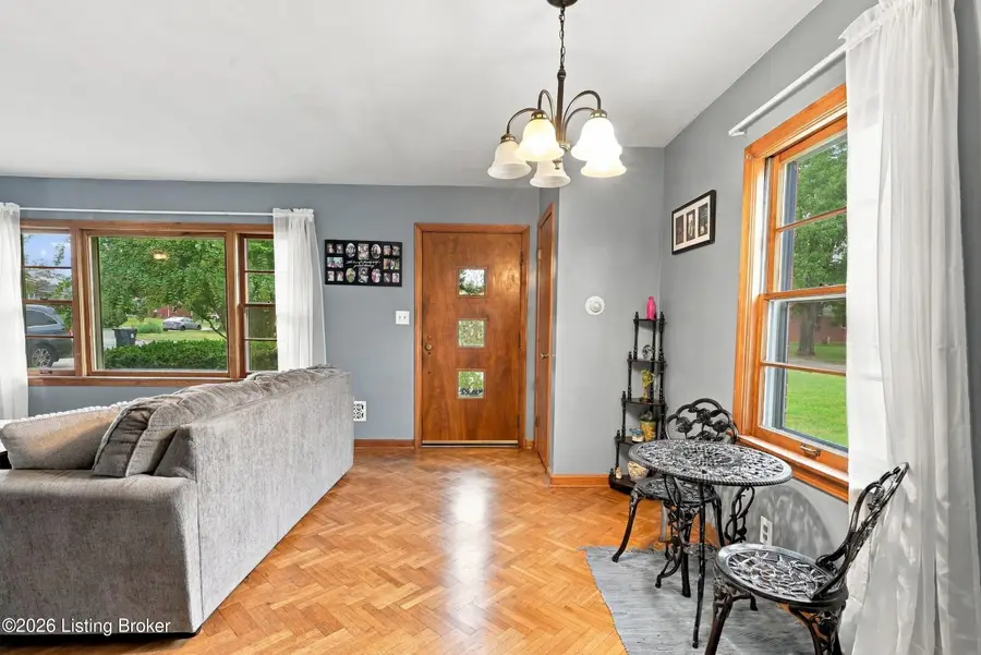 2011 Tyrone Dr, Louisville, KY 40218 - #2