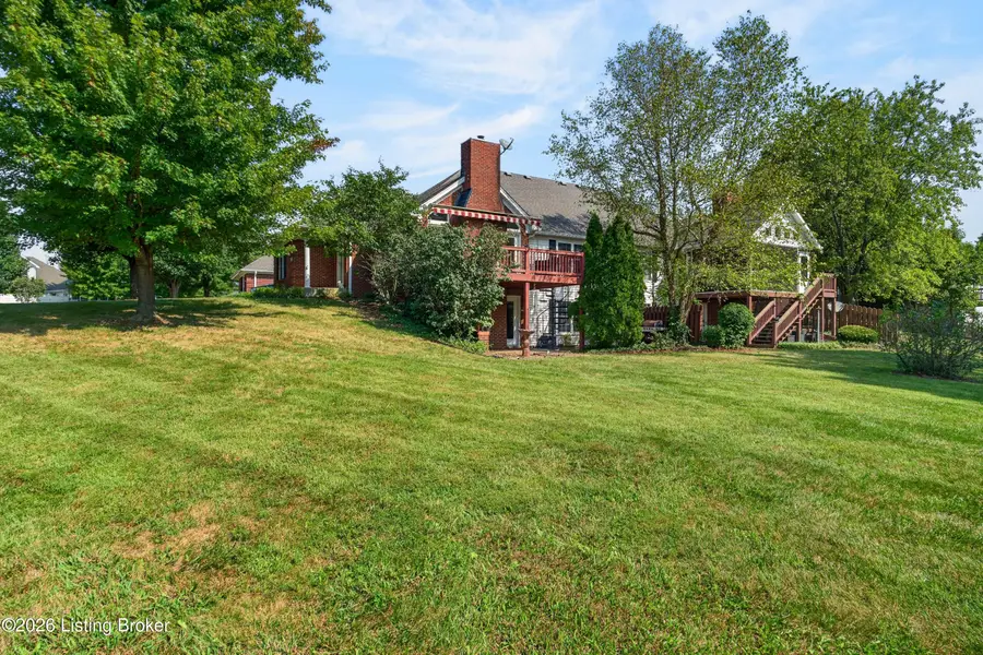8731 Lough Dr, Louisville, KY 40291 - #2