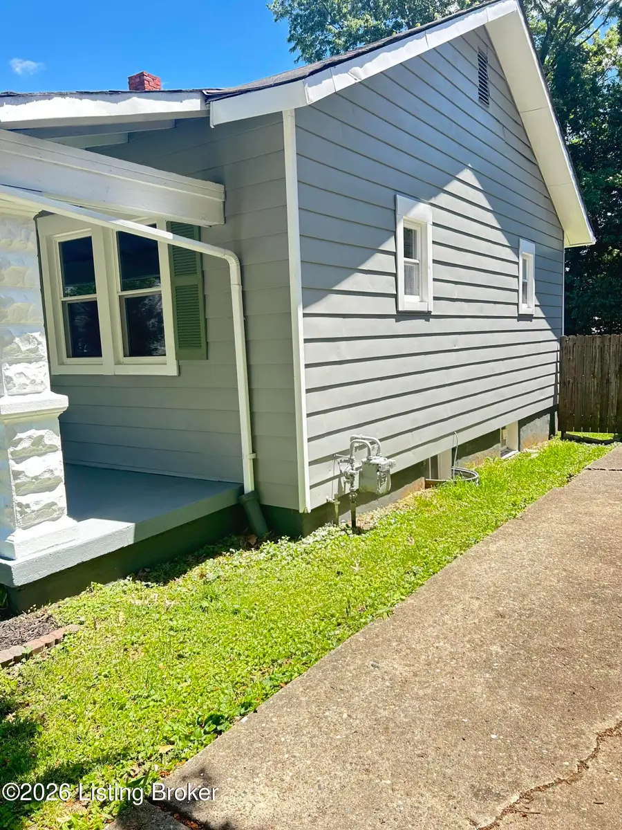 1034 Dixon Ave, Louisville, KY 40217 - #3