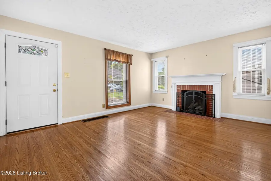 4021 Springhill Rd, Louisville, KY 40207 - #3