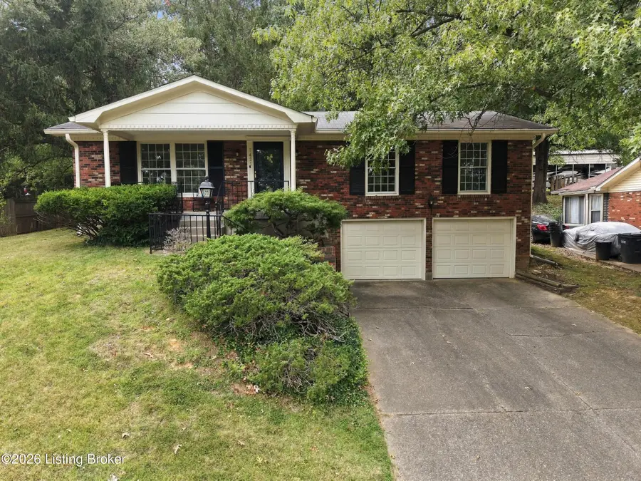 7421 Nottoway Cir, Louisville, KY 40214 - #2