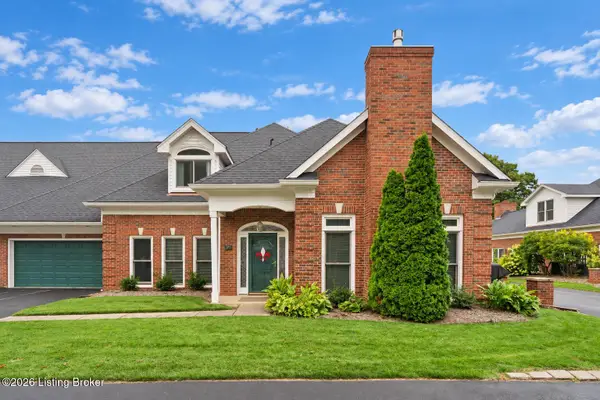 305 Westgate Terrace Ct, Louisville, KY 40207