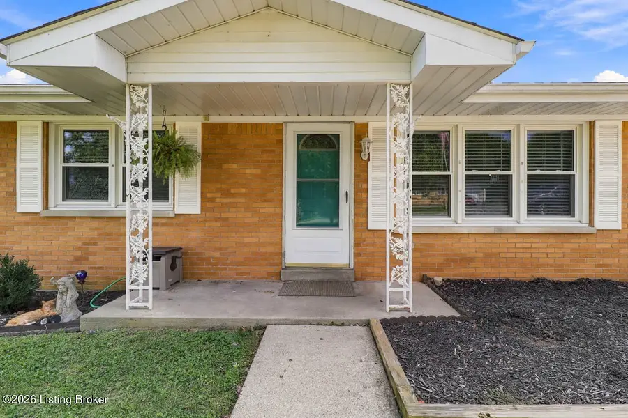 302 Cheryl Ave, Vine Grove, KY 40175 - #2