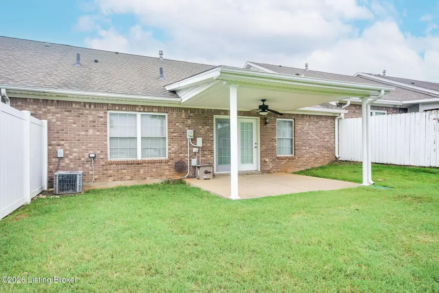 12402 Spring Leaf Ct, Louisville, KY 40229 - #2