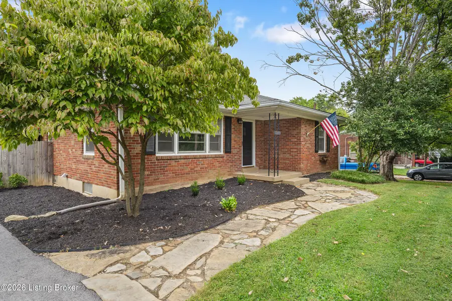 10113 Mary Dell Ln, Louisville, KY 40299 - #2