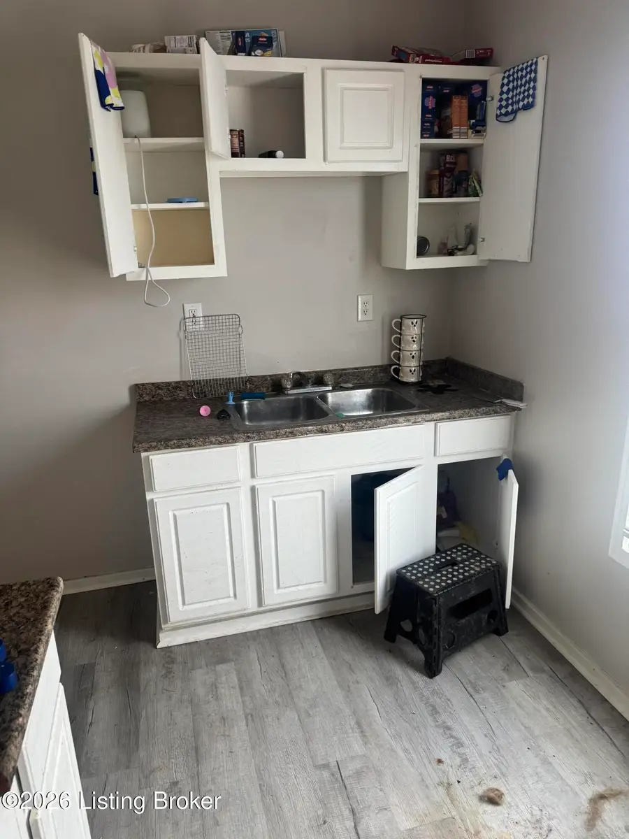 531 S 32nd St, Louisville, KY 40211 - #3