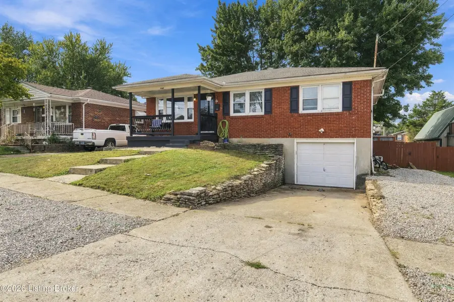 4402 Mullaney Ct, Louisville, KY 40229 - #2