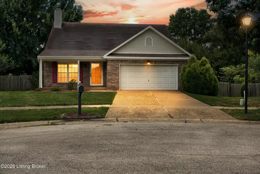4823 Oak Pointe Dr, Louisville, KY 40245 - #2