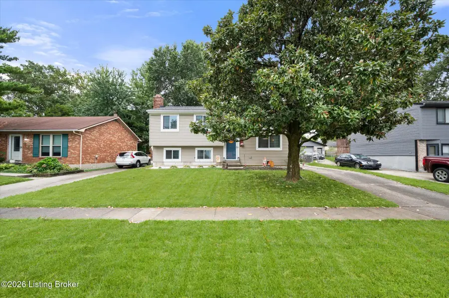 9002 Hatlerhall Dr, Louisville, KY 40291 - #3