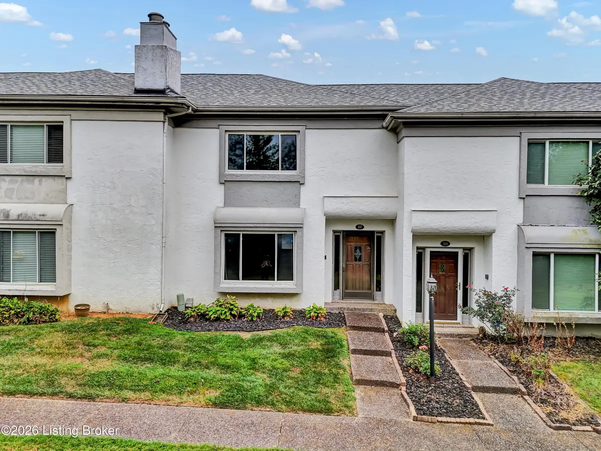 107 Shelby Pointe Dr, Louisville, KY 40223 - #1