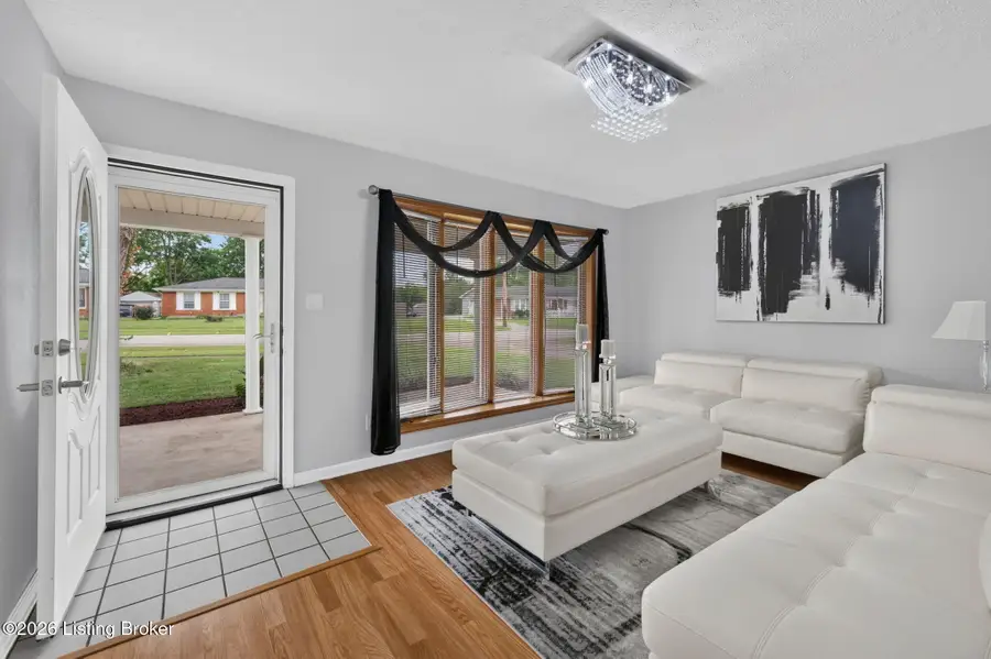 314 Kenny Blvd, Louisville, KY 40214 - #2