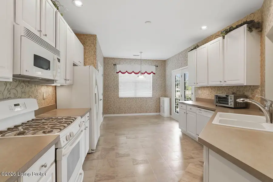 5005 Caerlson Ln, Louisville, KY 40241 - #3