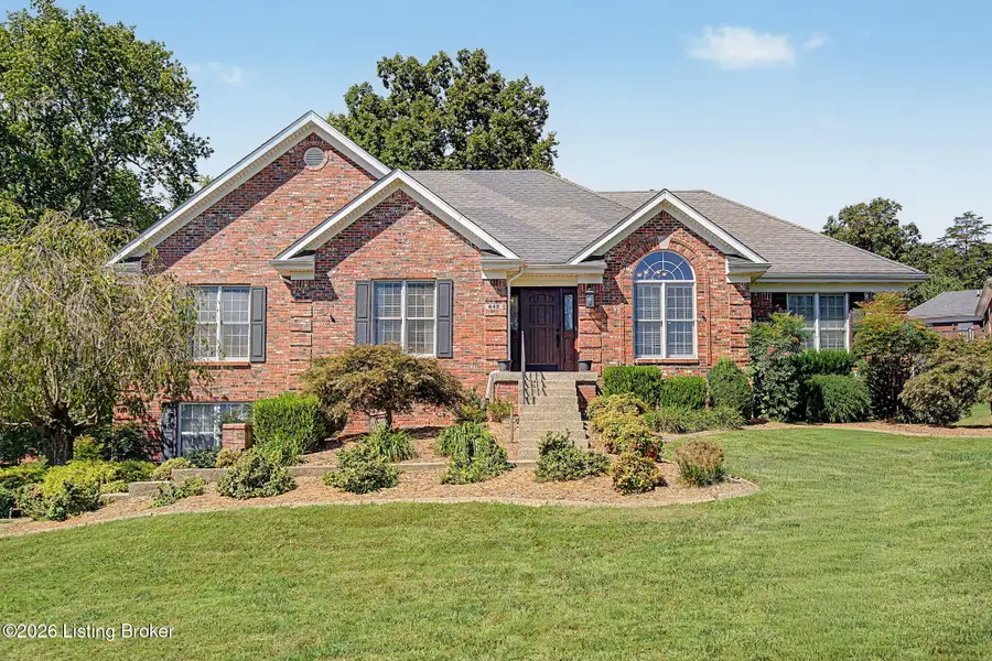 440 S Peak Ave, Shepherdsville, KY 40165 - #2