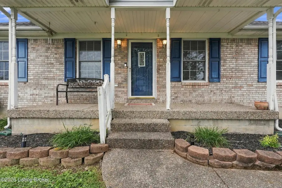 175 Lake Park Ct, Shepherdsville, KY 40165 - #2