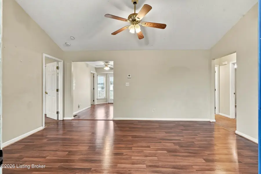 175 Lake Park Ct, Shepherdsville, KY 40165 - #3