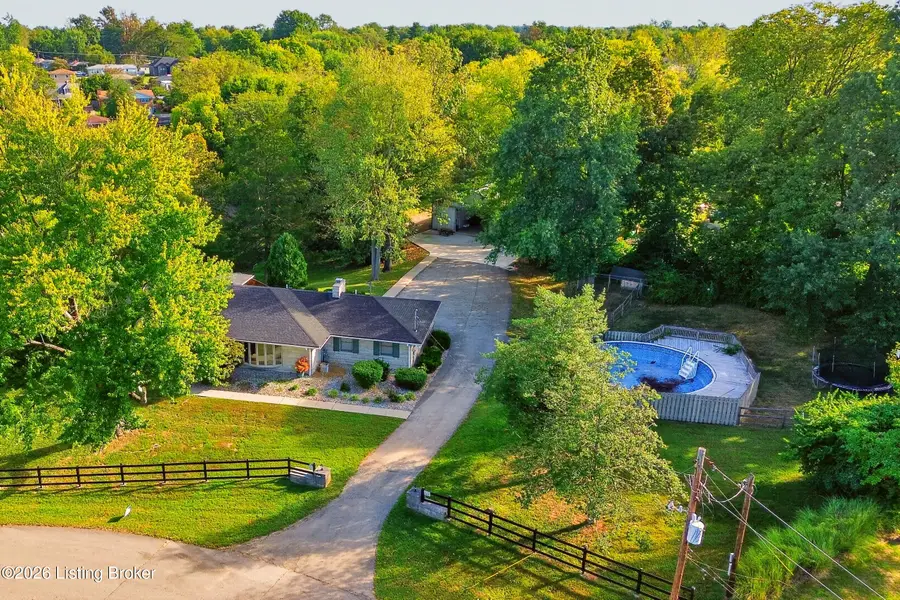 8111& 8113 Acme Way, Louisville, KY 40219 - #2
