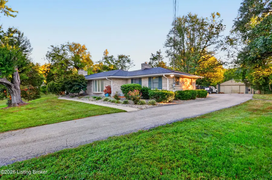 8111& 8113 Acme Way, Louisville, KY 40219 - #3
