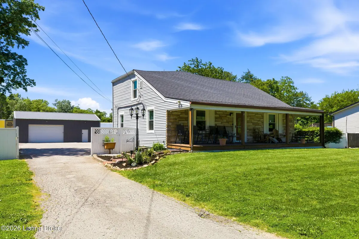 4212 Bubbling Over Dr, Louisville, KY 40216 - #1
