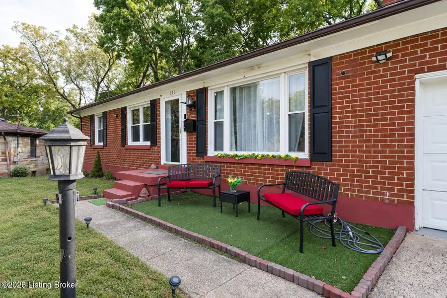 210 Spring Garden Dr, Louisville, KY 40218 - #2