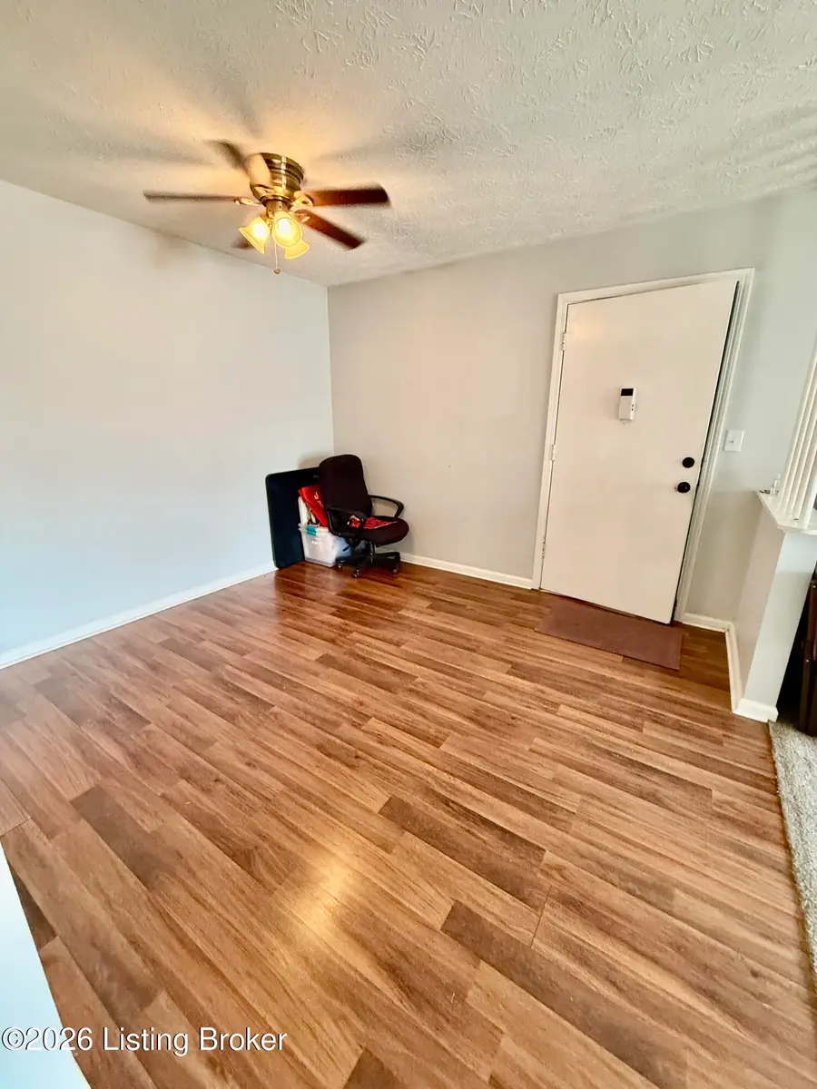 7074 Wildwood Cir #APT 164, Louisville, KY 40291 - #2