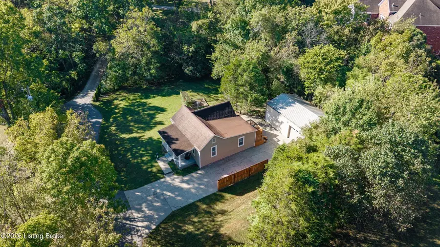 4616 Curve Hill Rd, Louisville, KY 40299 - #3