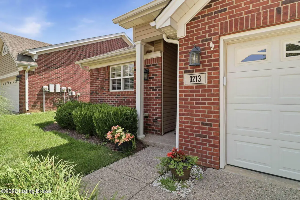 3213 Stony Farm Dr, Jeffersontown, KY 40299 - #1