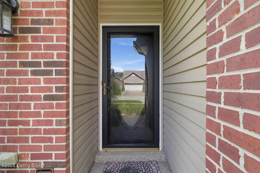 3213 Stony Farm Dr, Jeffersontown, KY 40299 - #2