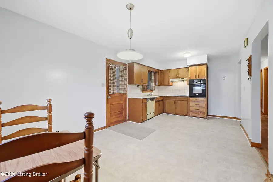207 Lincoln St, Lawrenceburg, KY 40342 - #3