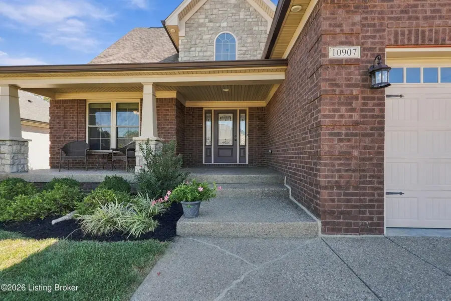 10907 Sewell Dr, Louisville, KY 40291 - #2