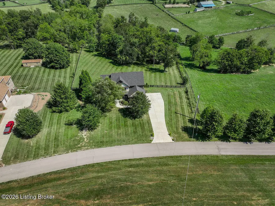 136 Seahawk Trail, Midway, KY 40347 - #2