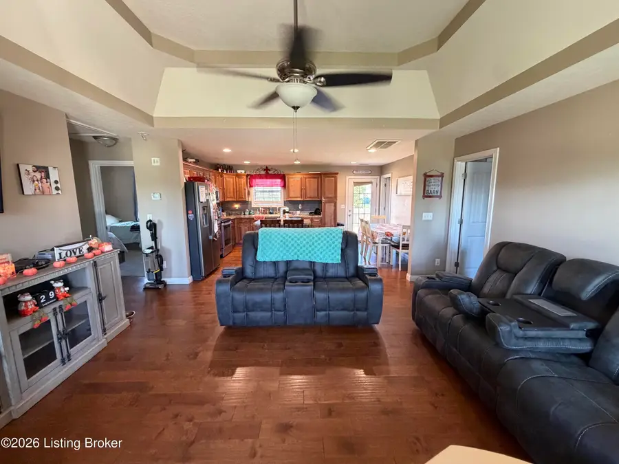 675 Tecumseh Dr, Shepherdsville, KY 40165 - #2