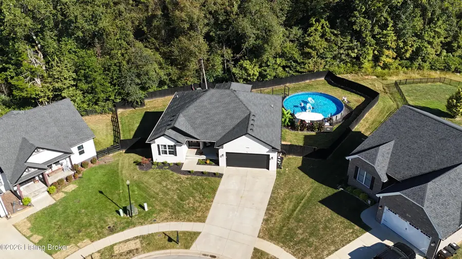 130 Burlington Ct, Mount Washington, KY 40047 - #2