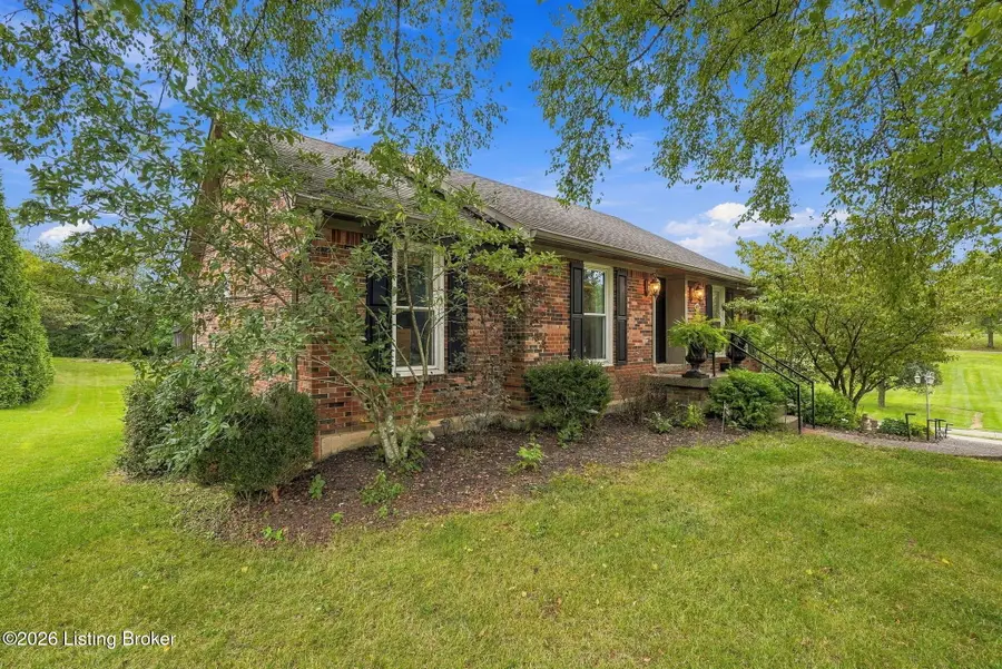 401 Winding Way, Shelbyville, KY 40065 - #2