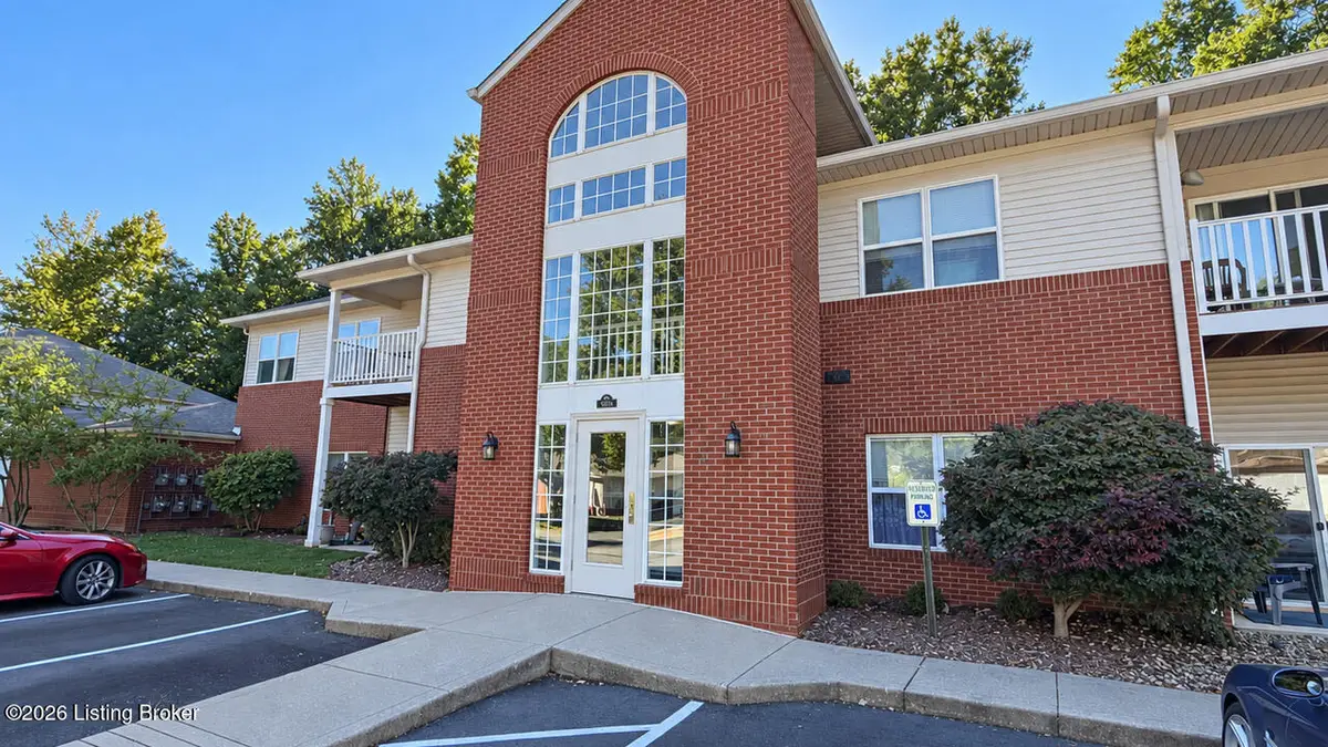 9106 Hawthorne Pointe Dr #101, Louisville, KY 40272 - #1