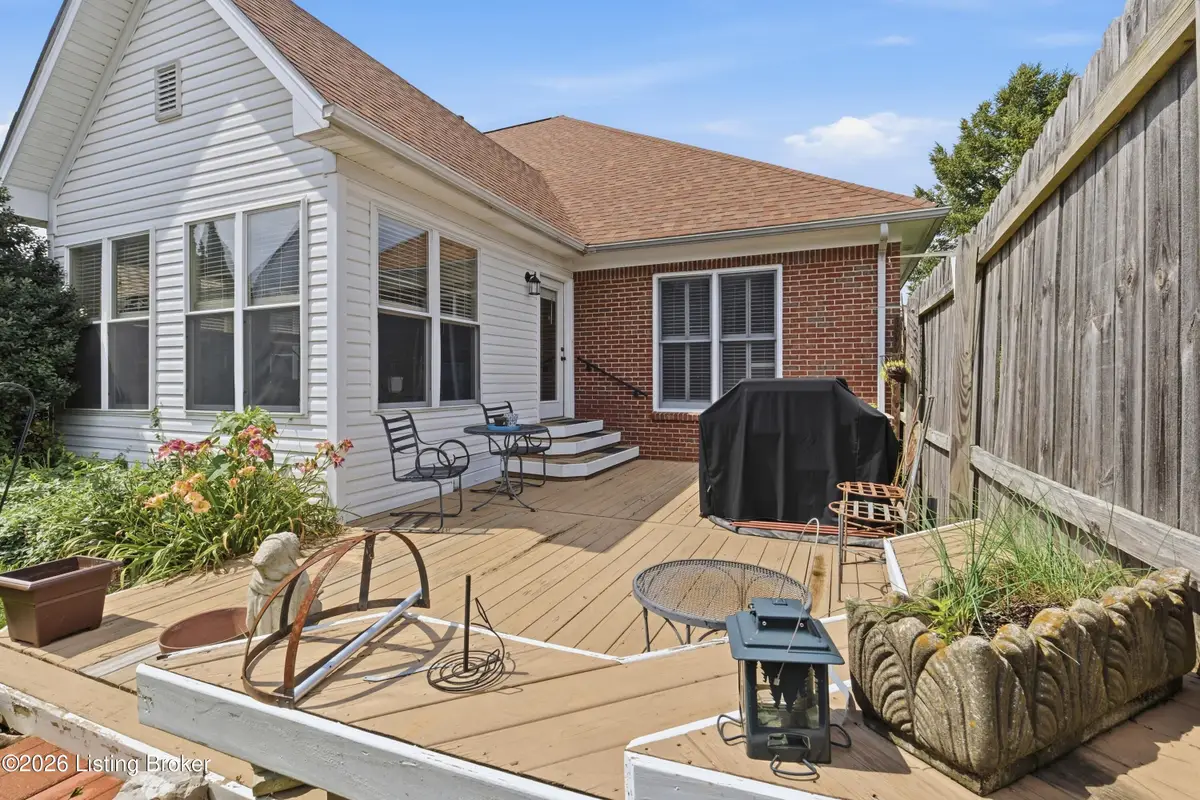8302 Dravo Cir, Louisville, KY 40220 - #1