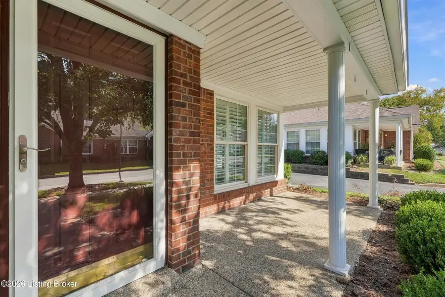 10513 Eagle Pines Ln, Louisville, KY 40223 - #2